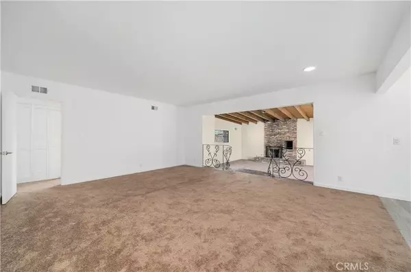 Lakewood, CA 90713,6016 Charlwood Street