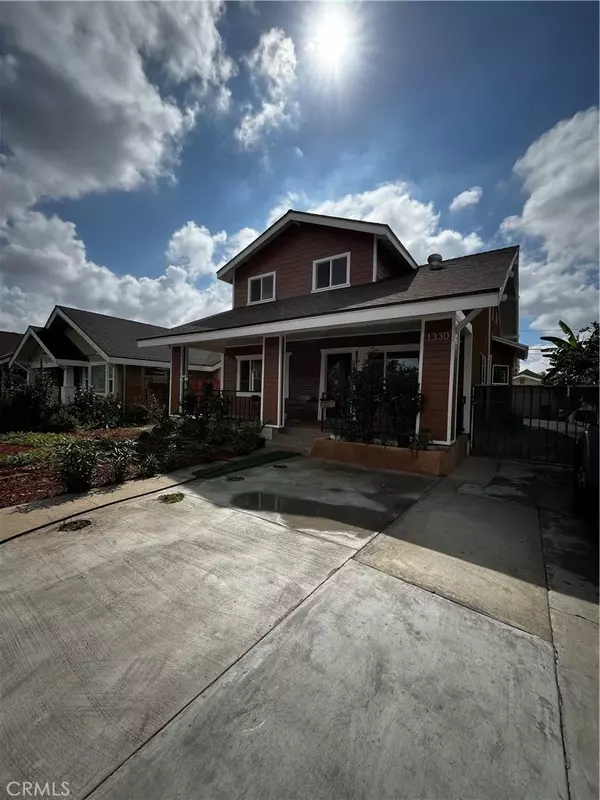 1330 W 48th Street, Los Angeles, CA 90037