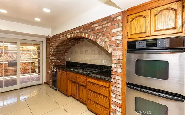 Placentia, CA 92870,1837 Kelleher