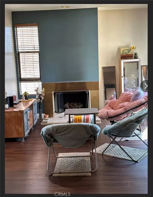 Los Angeles, CA 91605,6938 Laurel Canyon #310