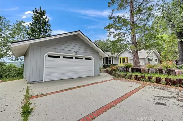 Running Springs, CA 92382,30396 Live Oak Drive