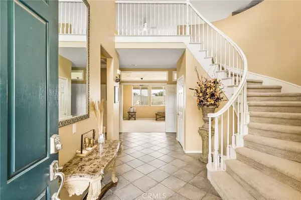 Corona, CA 92882,833 W Orange Heights