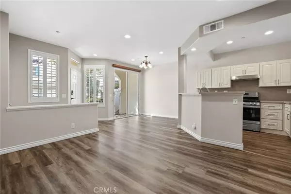 Irvine, CA 92618,309 Falcon Creek