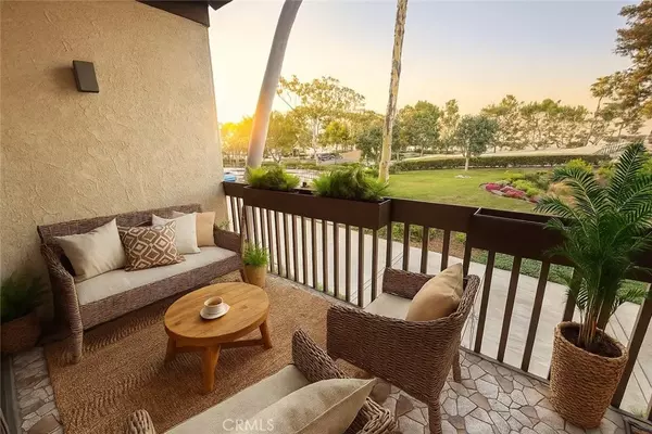 Long Beach, CA 90803,9116 Marina Pacifica Drive North