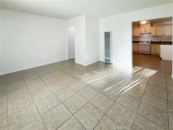 Glendale, CA 91204,1908 Gardena Avenue #5