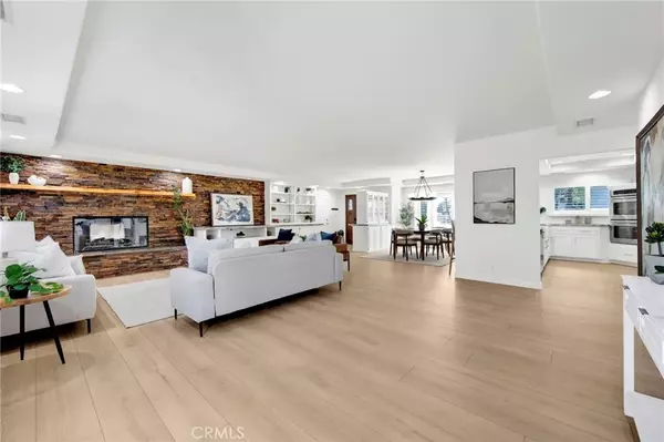 Long Beach, CA 90815,5025 E Los Coyotes Diagonal