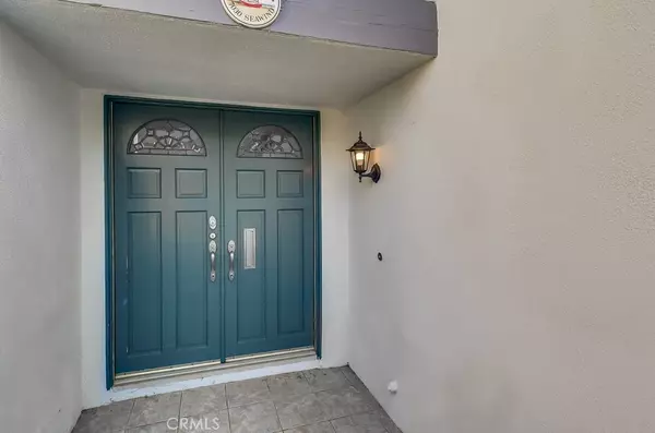 Long Beach, CA 90803,7030 Seawind Drive