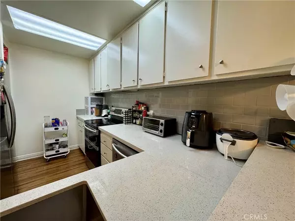 Long Beach, CA 90803,7202 Marina Pacifica South