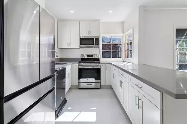 Long Beach, CA 90804,734 Los Altos