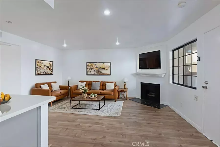 15946 Vanowen Street #103, Van Nuys, CA 91406