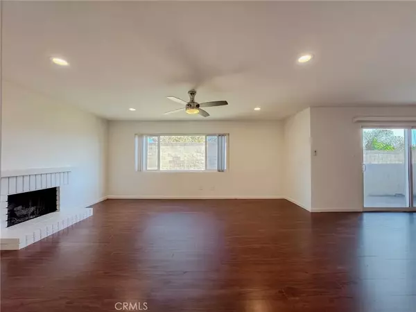 La Mirada, CA 90638,15956 Alicante