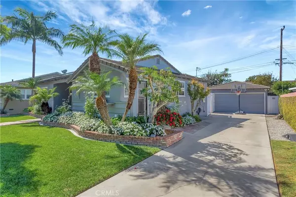 Long Beach, CA 90815,853 Stevely