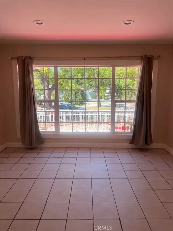 Pasadena, CA 91103,1674 El Sereno Ave