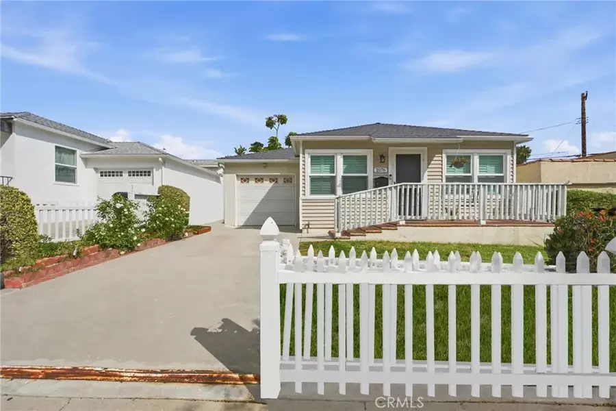 2076 Elanita, San Pedro, CA 90732
