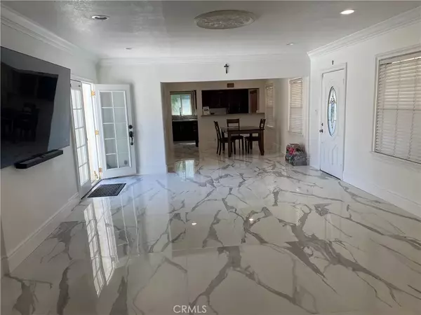 Orange, CA 92868,119 N LITTLE MAIN Street