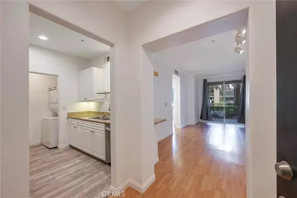 Irvine, CA 92612,2112 Watermarke