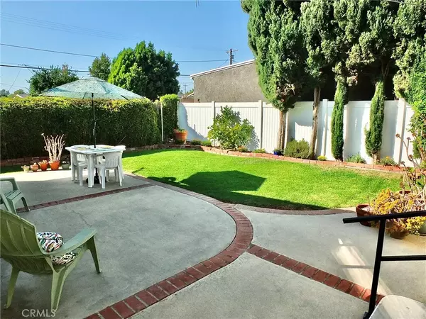 Long Beach, CA 90808,5275 E Mezzanine Way