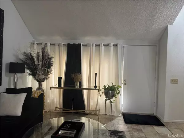 3383 Pasadena Avenue, Long Beach, CA 90807