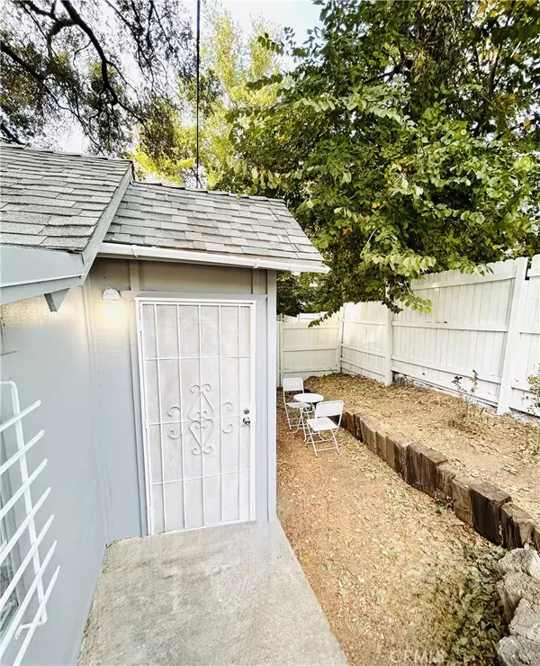 Agua Dulce, CA 91390,13111 Sierra Hwy