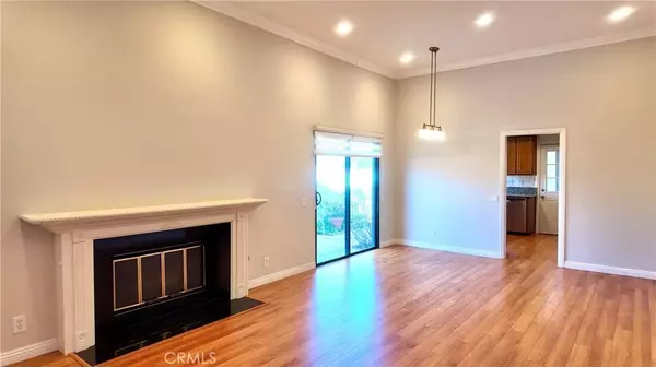 Irvine, CA 92620,17 Filare