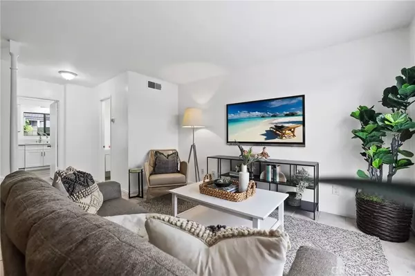 Rossmoor, CA 90720,3342 Bradbury Road #34