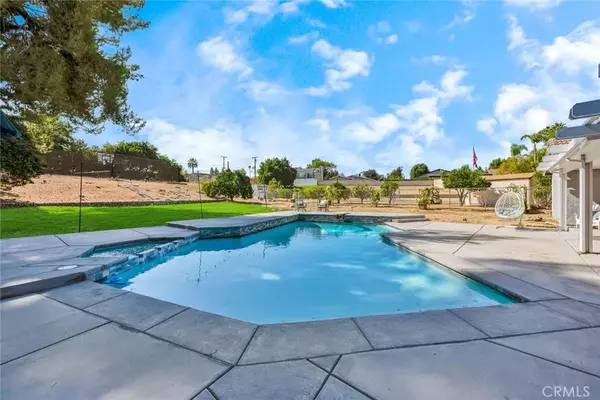 Yorba Linda, CA 92886,17842 Caballo