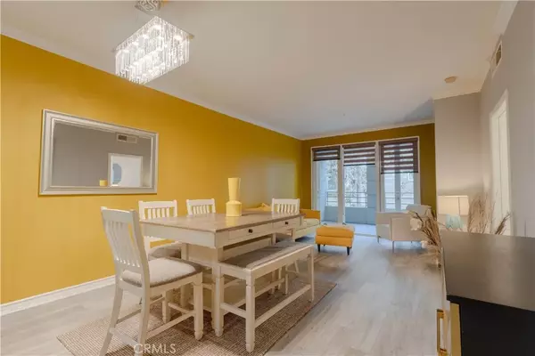 Irvine, CA 92612,2233 Martin #108