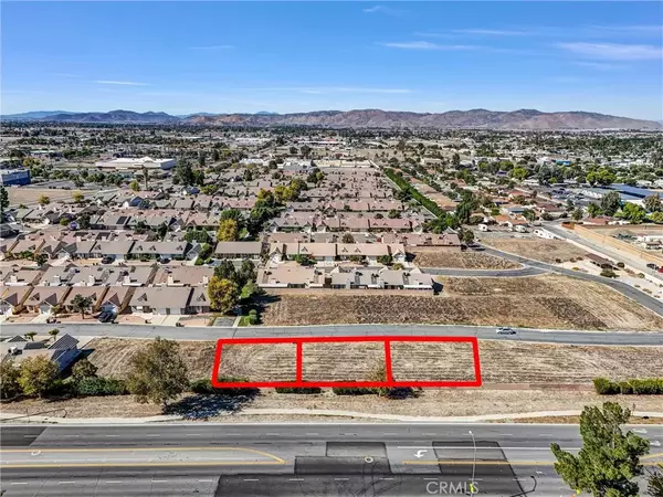 San Jacinto, CA 92583,1371 Senator