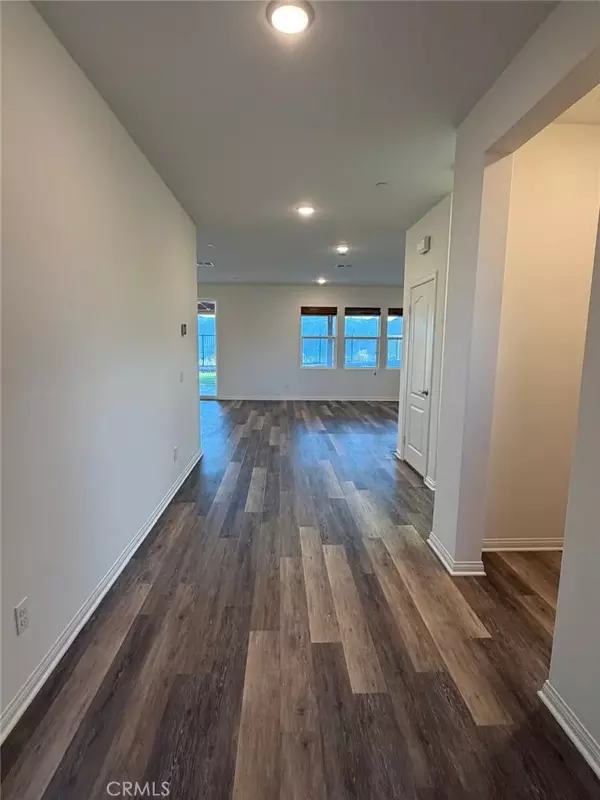 Lake Elsinore, CA 92530,4009 Elderberry