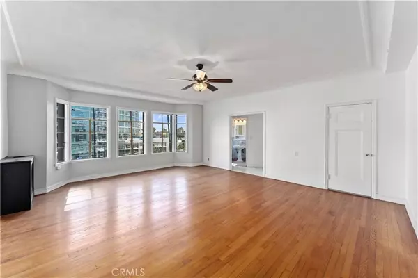 Long Beach, CA 90802,800 E Ocean Boulevard #306