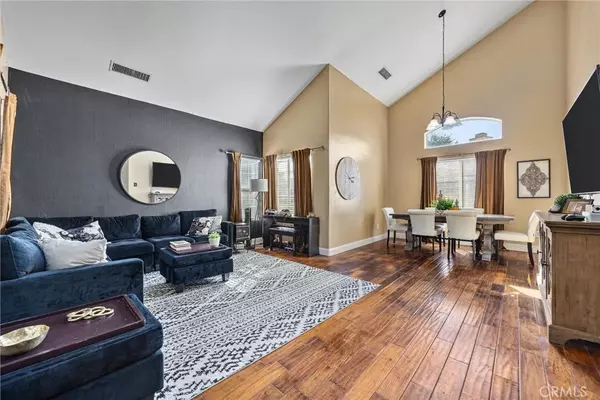 Bakersfield, CA 93311,9711 Touchstone