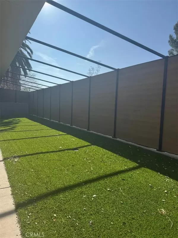 La Crescenta, CA 91214,2844 Fairmount Avenue