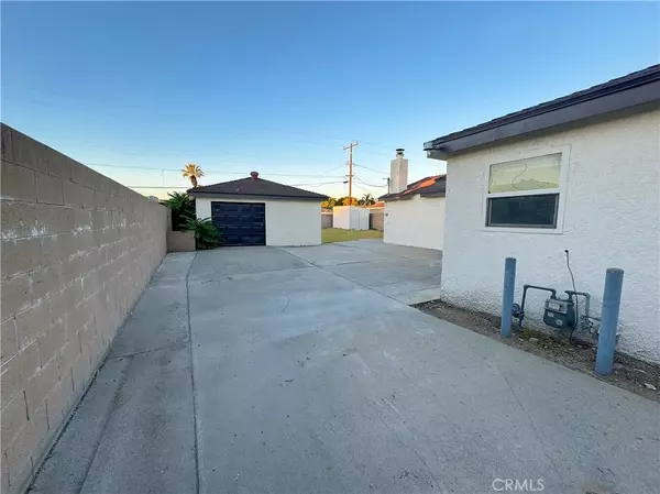 Fontana, CA 92336,17806 Terry