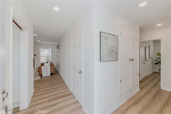 Anaheim, CA 92805,1325 E Romneya