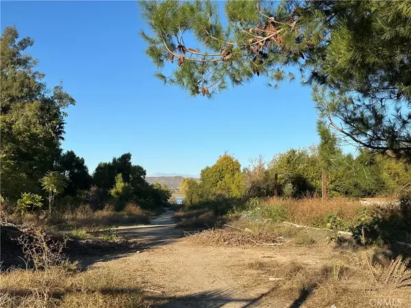 Lake Elsinore, CA 92530,18170 Grand Ave