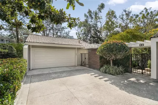 1 Misty Meadow #30, Irvine, CA 92612