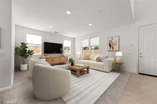 Anaheim, CA 92806,636 S Lakeshore Drive