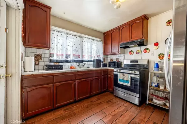 Los Angeles, CA 90044,1320 W 58th Place