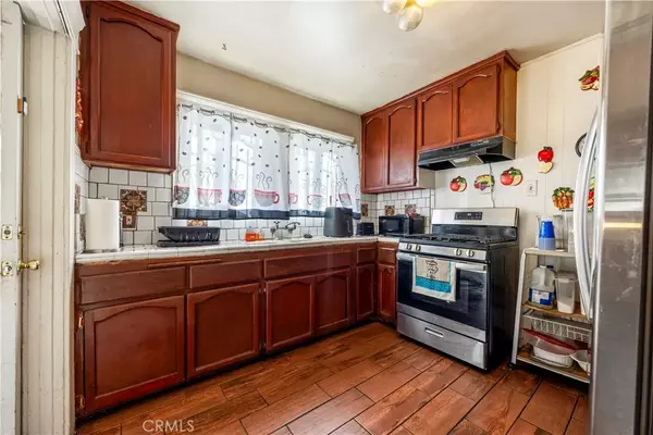 Los Angeles, CA 90044,1320 W 58th Place