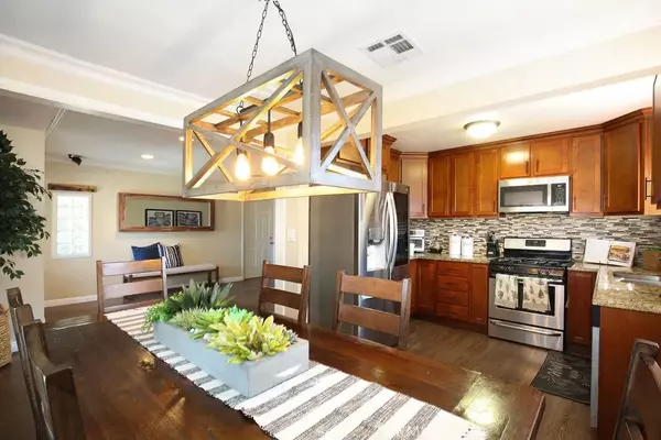 Long Beach, CA 90807,5024 N Bentree Circle