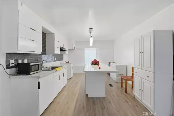 Buena Park, CA 90621,7142 Orangethorpe #12B