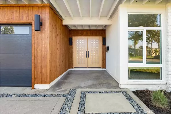 Fullerton, CA 92832,734 W Maplewood