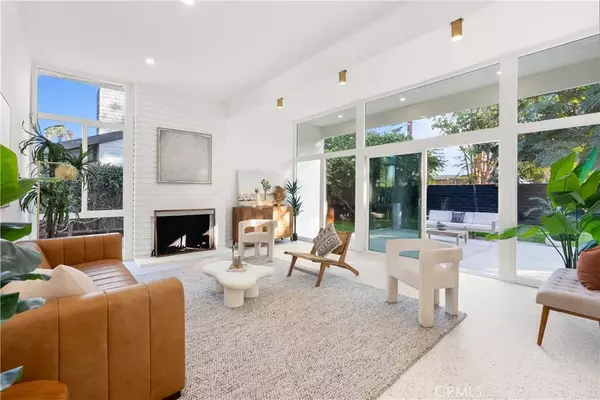 Fullerton, CA 92832,734 W Maplewood