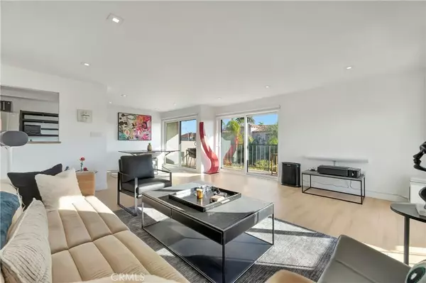 Long Beach, CA 90814,605 Redondo #308