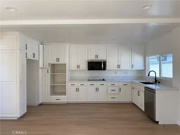 Huntington Beach, CA 92647,6441 Saint Paul Cir #A