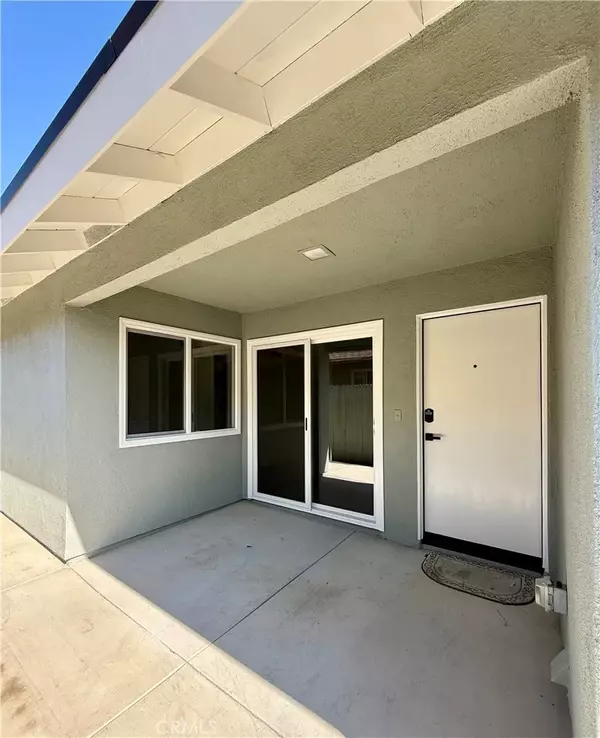 6441 Saint Paul #B, Huntington Beach, CA 92647