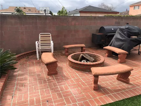 Compton, CA 90220,2106 W 152nd