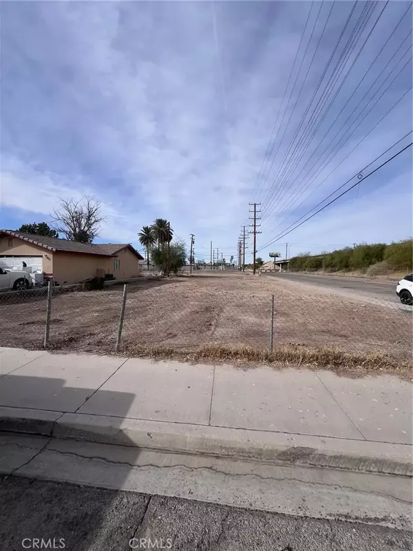 Blythe, CA 92225,301 S Spring