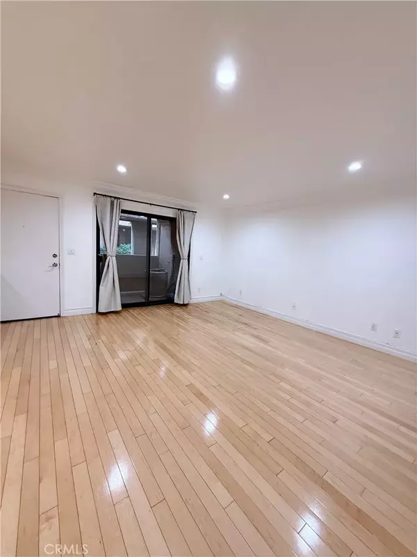 Long Beach, CA 90815,4161 Hathaway #41