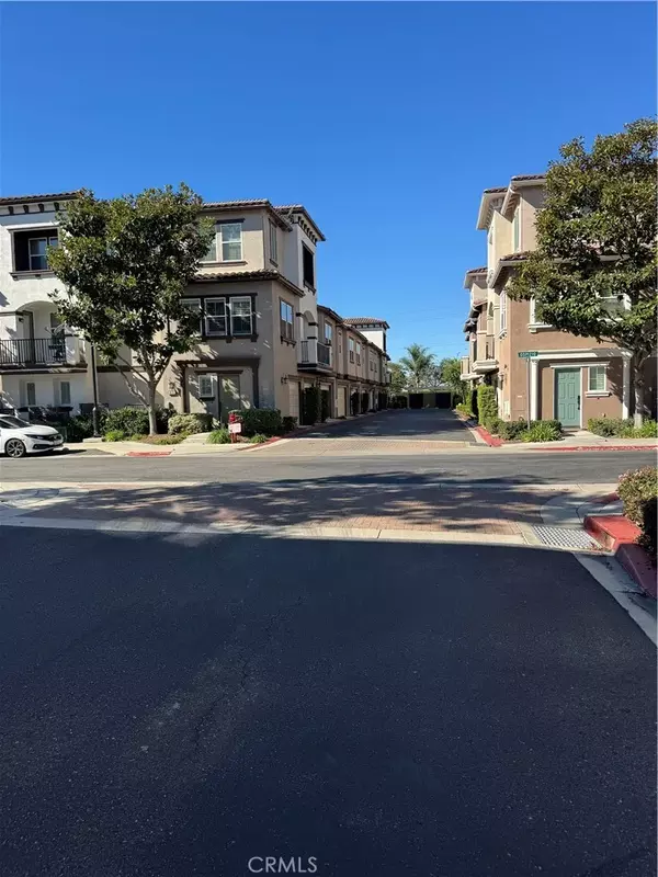 Stanton, CA 90680,8045 Torino